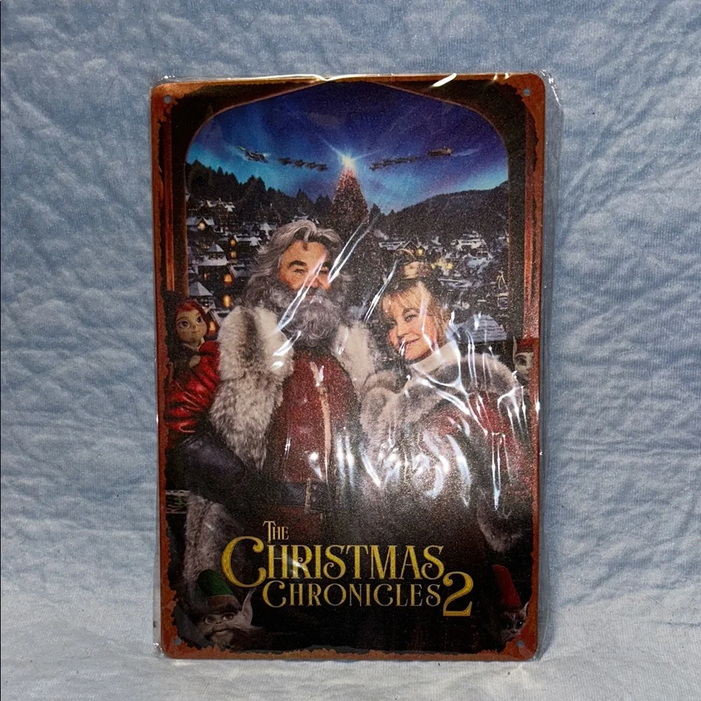 The Christmas Chronicles 2. Metal Sign Staring Kurt Russell and Goldie Hawn
